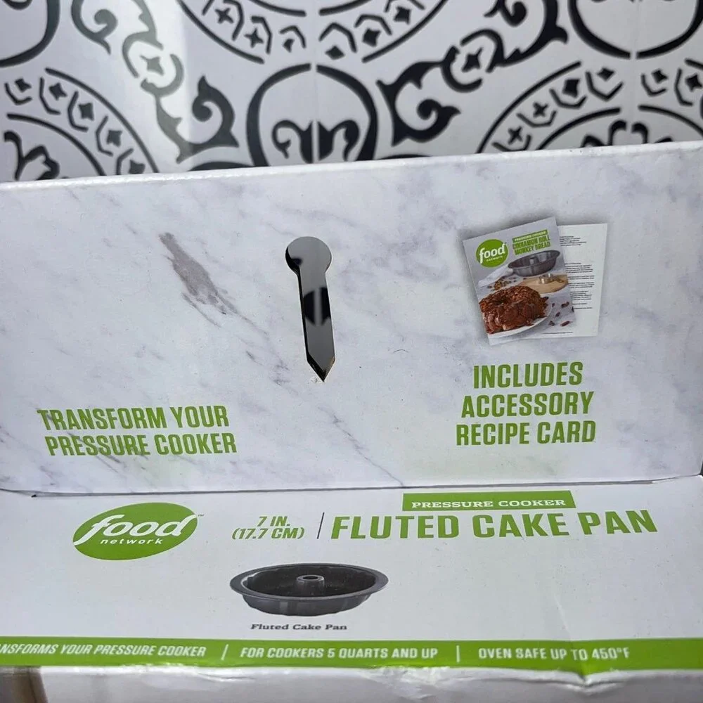 Food‎ Network Fluted Cake Pan NEW!